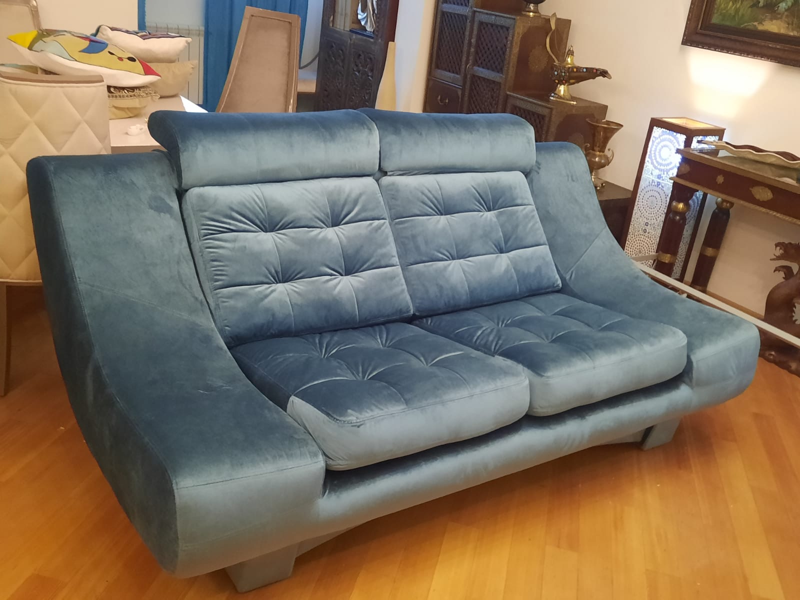 Обивка дивана на дому. Невский проспект