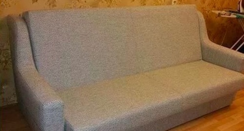 Перетяжка дивана. Невский проспект
